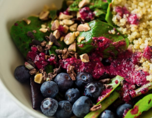 SUPERFOOD QUINOA SALAD RECIPE WITH BLUEBERRIES AND CACAO NIBS
