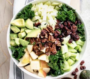 MASSAGED KALE SALAD WITH APPLE