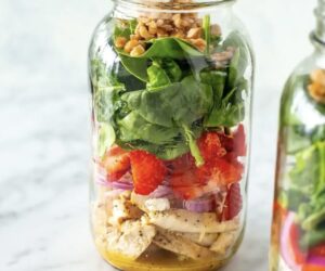 Strawberry Spinach Salad with Chicken